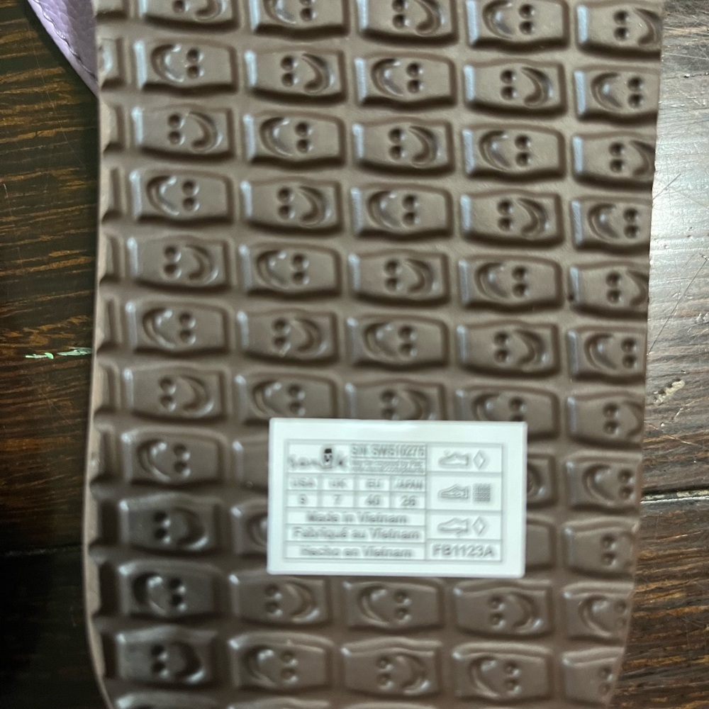 Sanuk new size 9 purple yoga mat flip flops - Picture 3 of 7